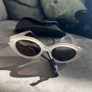Cat eye sunglasses